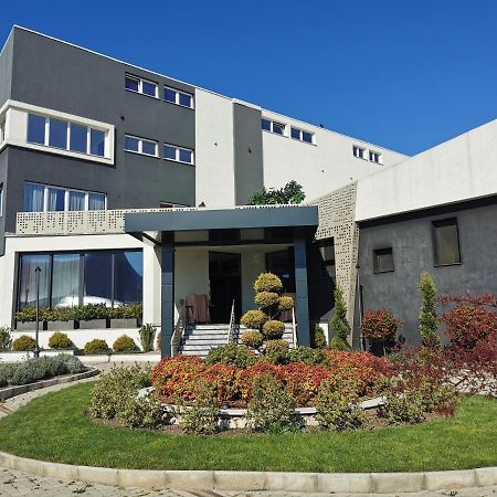 Guest Rooms Denicija Skopje Ngoại thất bức ảnh